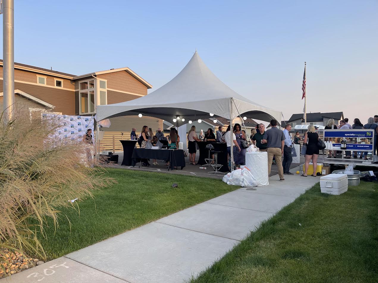 20' x 20' Tent - Image 4